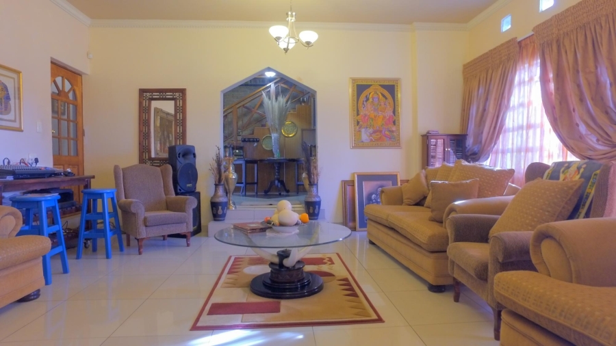 5 Bedroom Property for Sale in Azalea Park North West